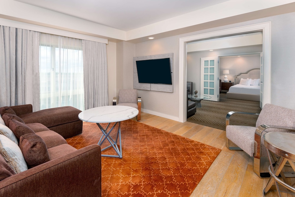 Hilton Charlotte Airport - photo 28