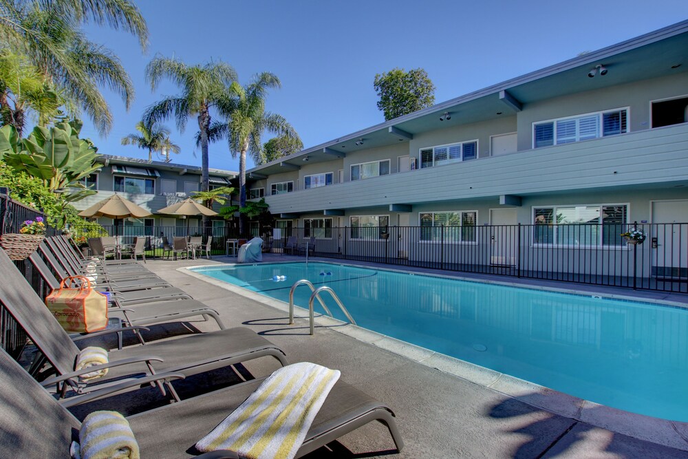 La Avenida Inn - photo 26