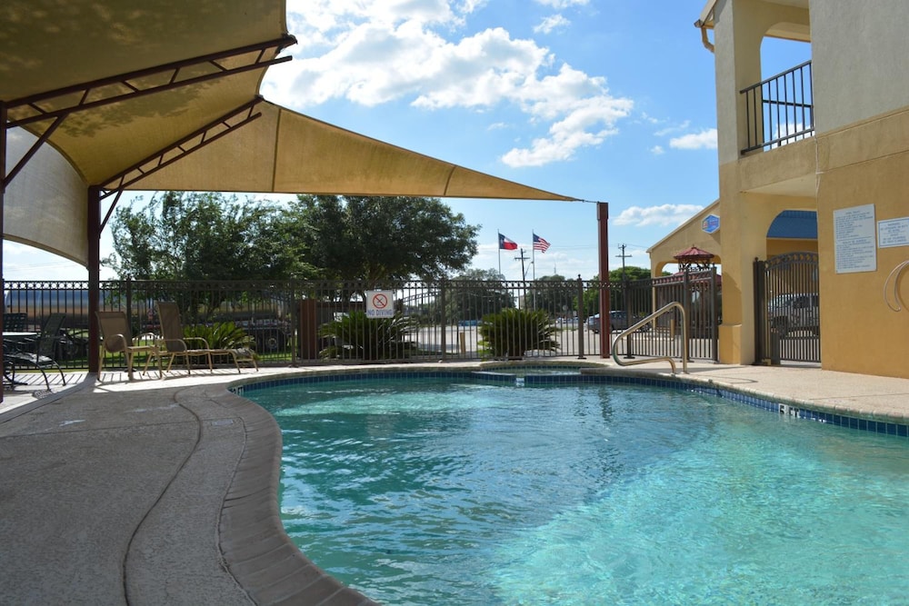 Hotel O Executive Inn & Suites Cuero Hwy 87 - photo 19
