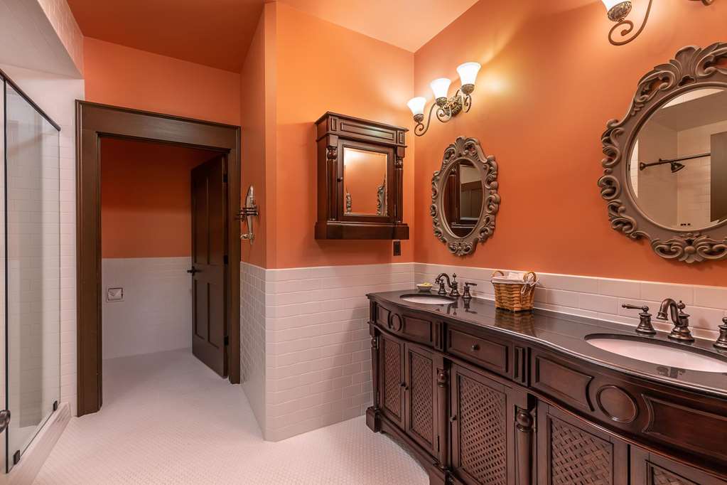 Steele Mansion - photo 18