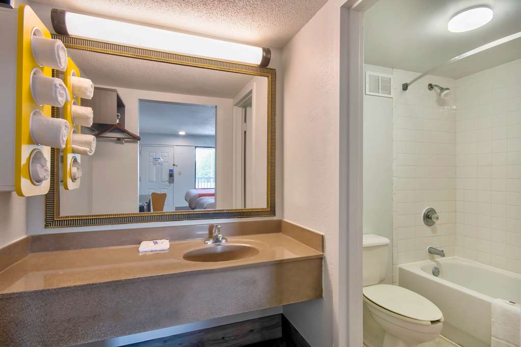 Motel 6 Lafayette LA - photo 9