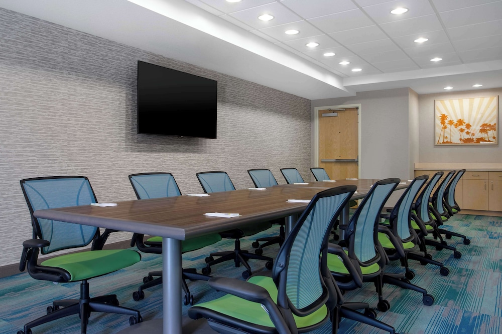 Home2 Suites by Hilton Gainesville Medical Center - photo 41