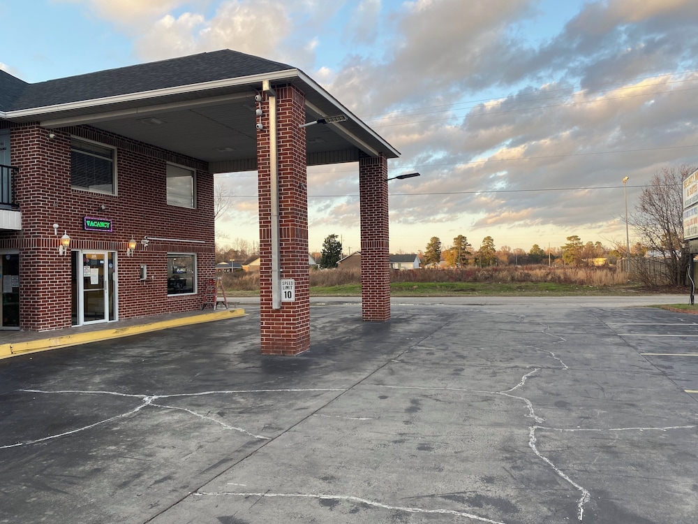Security inn & suites - photo 22
