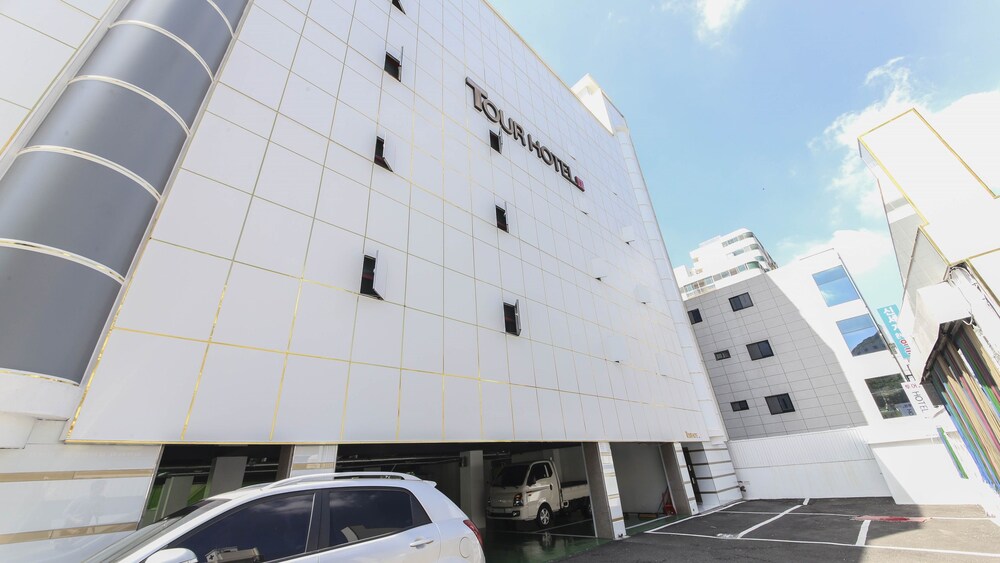 Tour Hotel in Kimhae, South Korea
