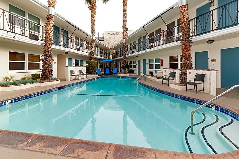 Burbank Inn - photo 10