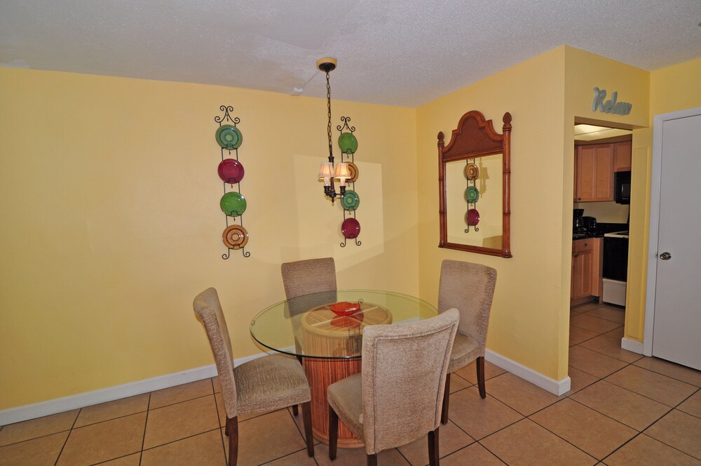 Lido Islander Inn - photo 25