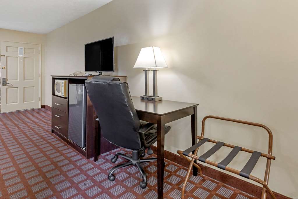 Econo Lodge Woodstock Shenandoah Valley I 81 - photo 25