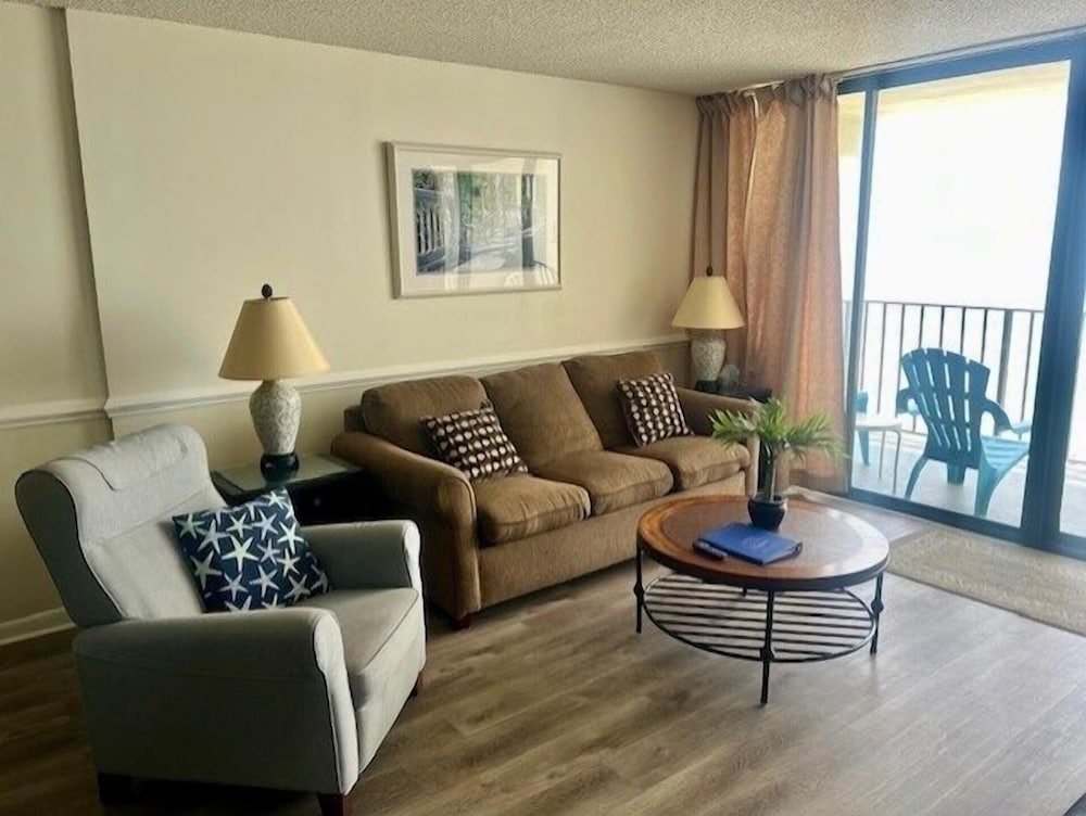 Royal Garden Resort 403 1 Bedroom Condo by RedAwning - photo 7