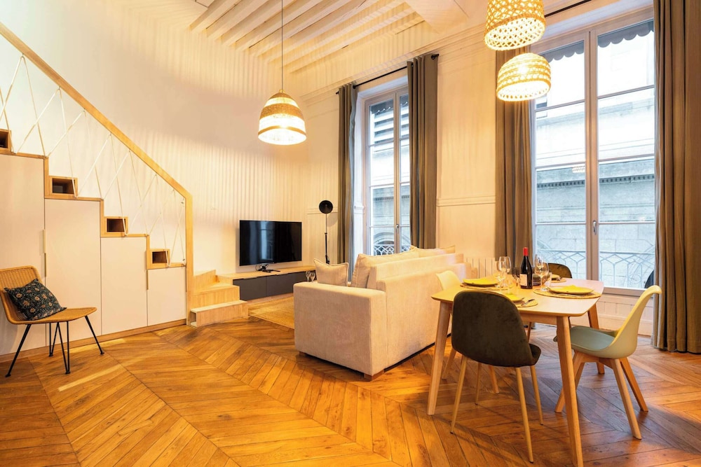 Like Home Opéra — 4-Star Luxury Hotel in Lyon, France