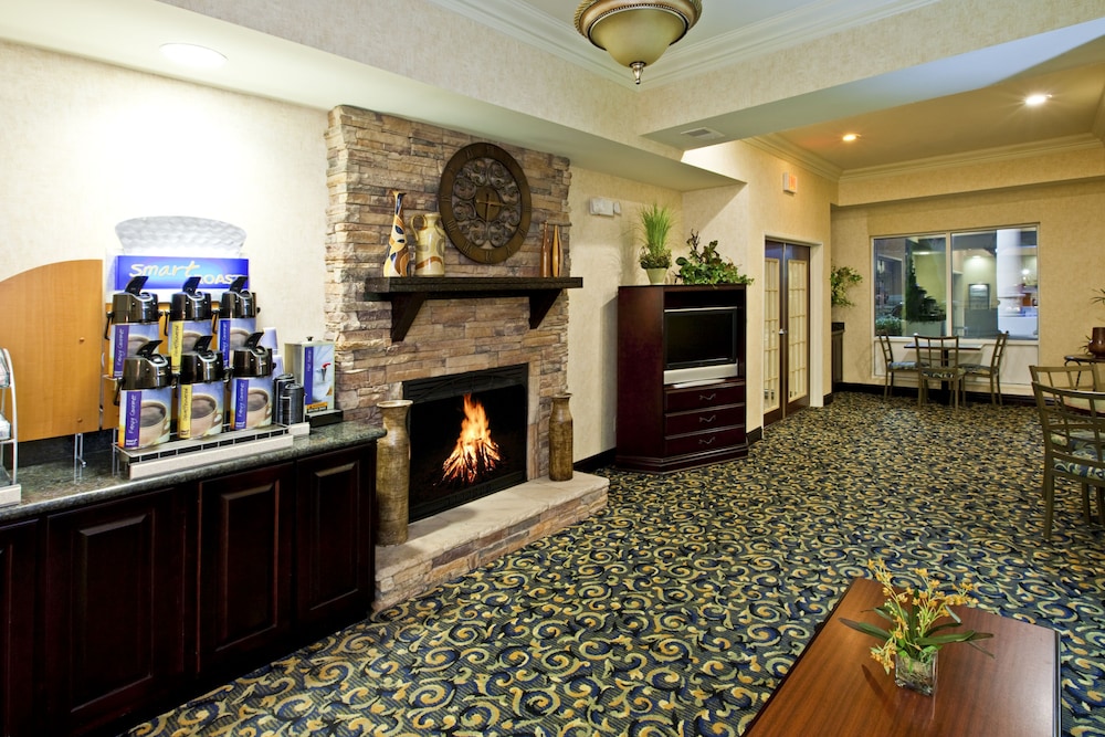 Holiday Inn Express Hotel & Suites Frankfort by IHG - photo 26