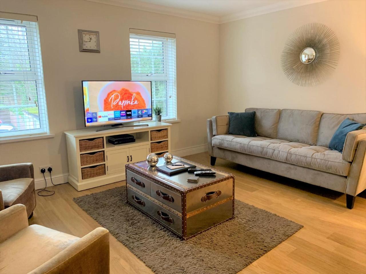 Spacious 2 Bedroom Apartments in Windsor CH — 4-Star Luxury Hotel in Windsor, United Kingdom