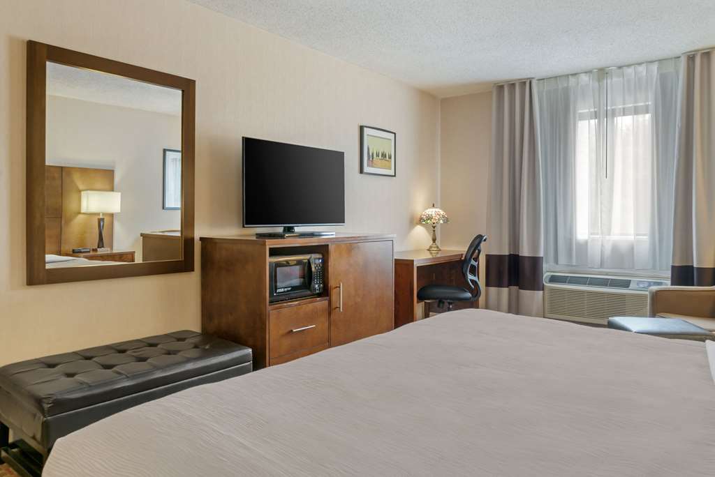Quality Inn Saint Ignace - photo 4