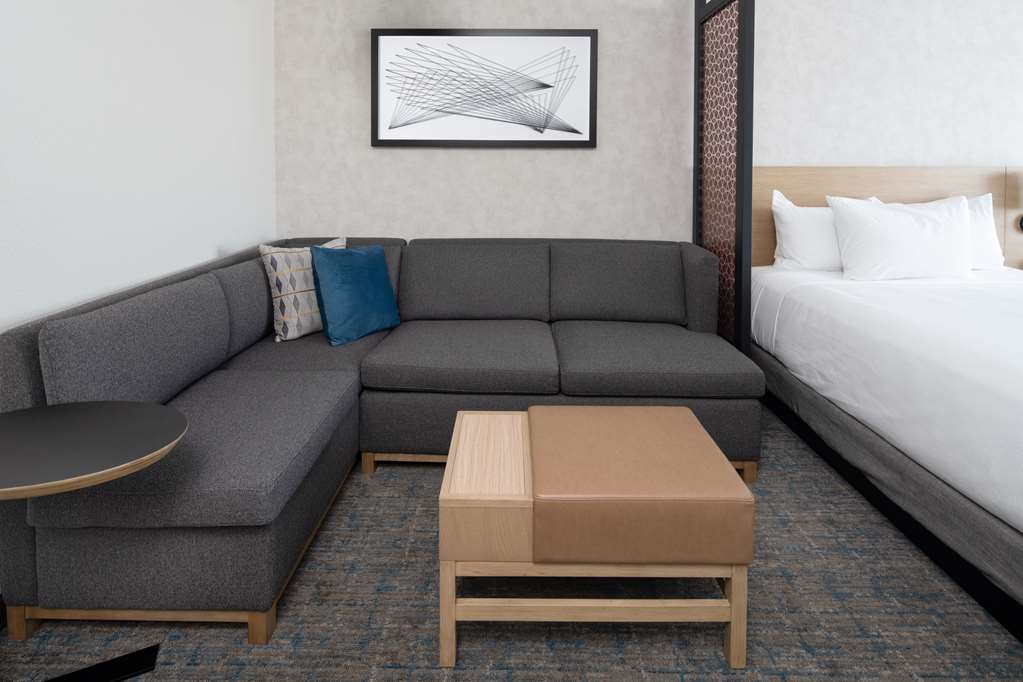 Hyatt Place Bakersfield - photo 22