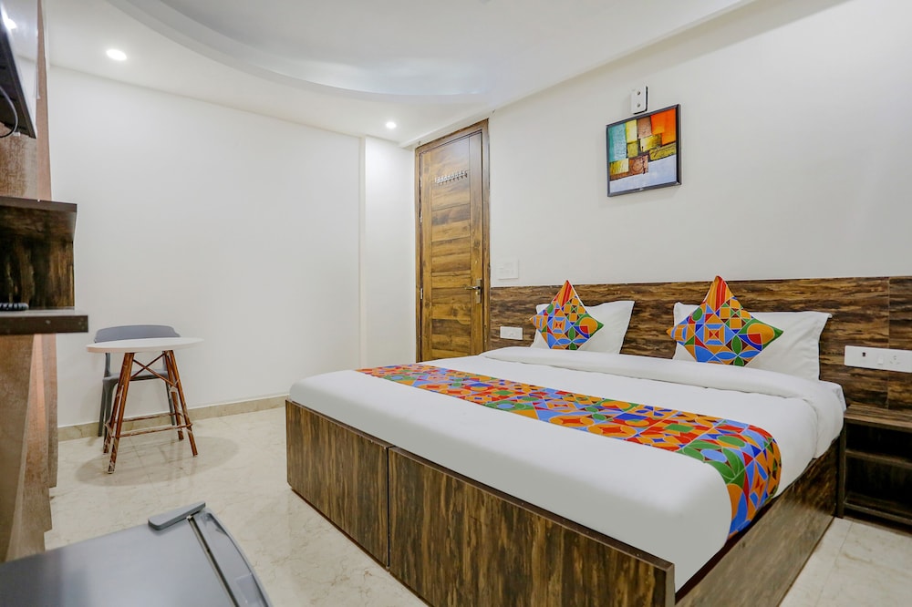 Fabexpress Amrit Residency - last minute hotel in Gurgaon