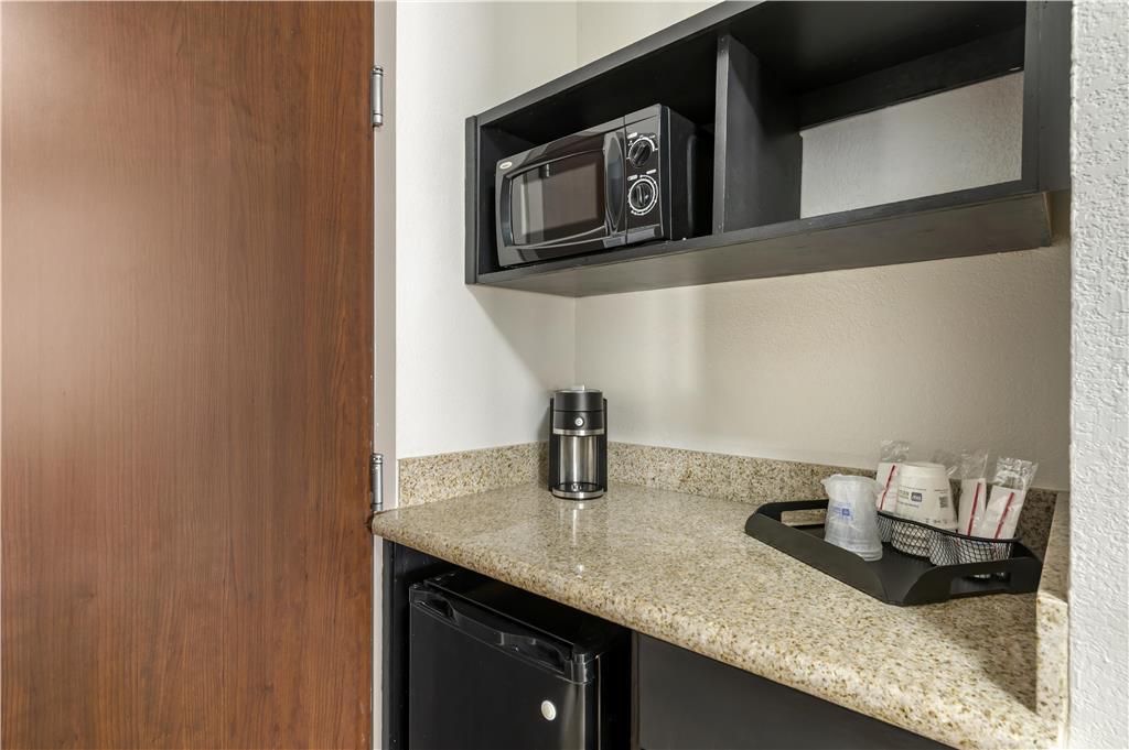 Best Western Plus JFK Inn & Suites - photo 23