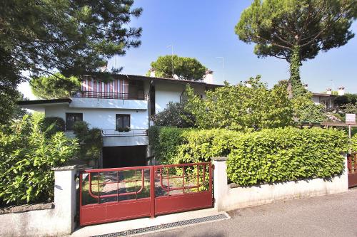 Villa Renata — 4-Star Luxury Hotel in Lignano Sabbiadoro, Italy