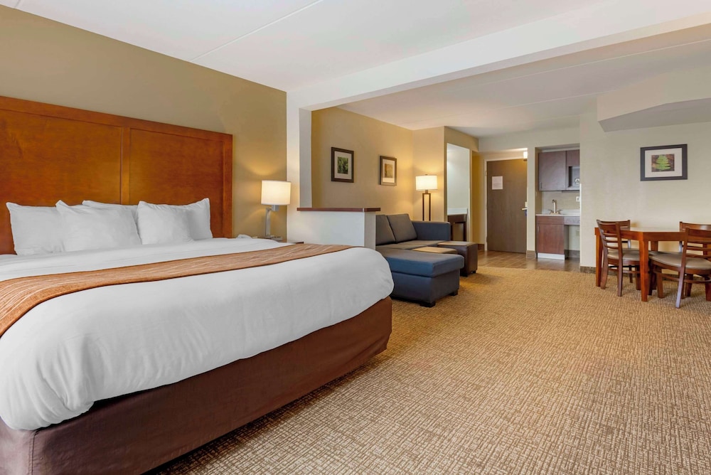 Comfort Inn & Suites Wilkes Barre Arena - photo 39