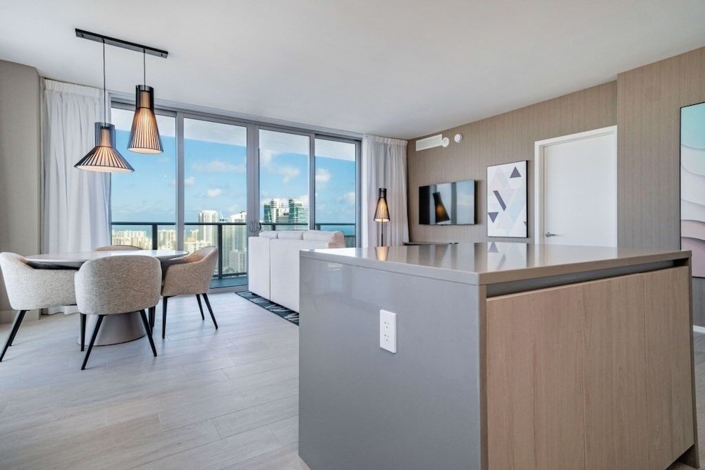 Hyde Beach House Luxury Condo resort 2 Bedroom Condo by RedAwning - photo 59