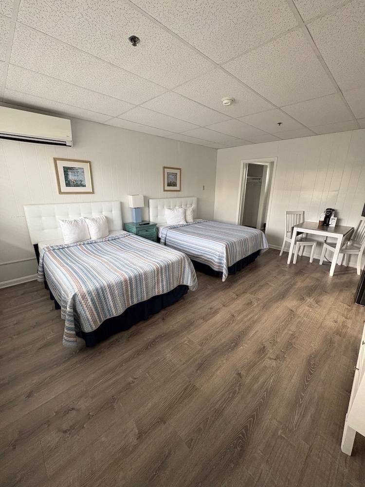 Grand Beach Inn - photo 23