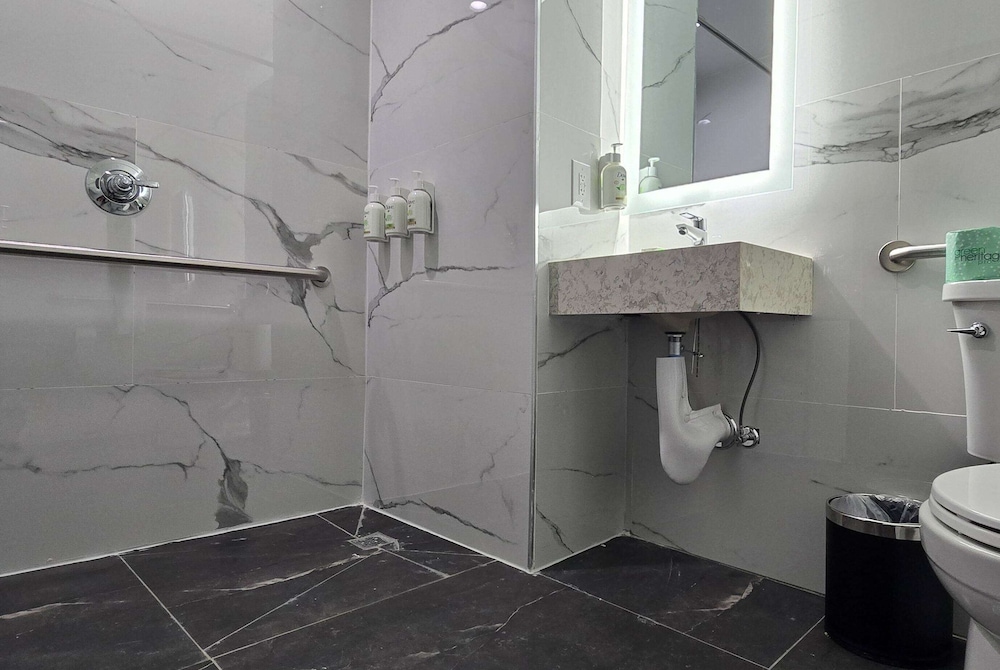 Ramada by Wyndham Brooklyn Empire Blvd - photo 15