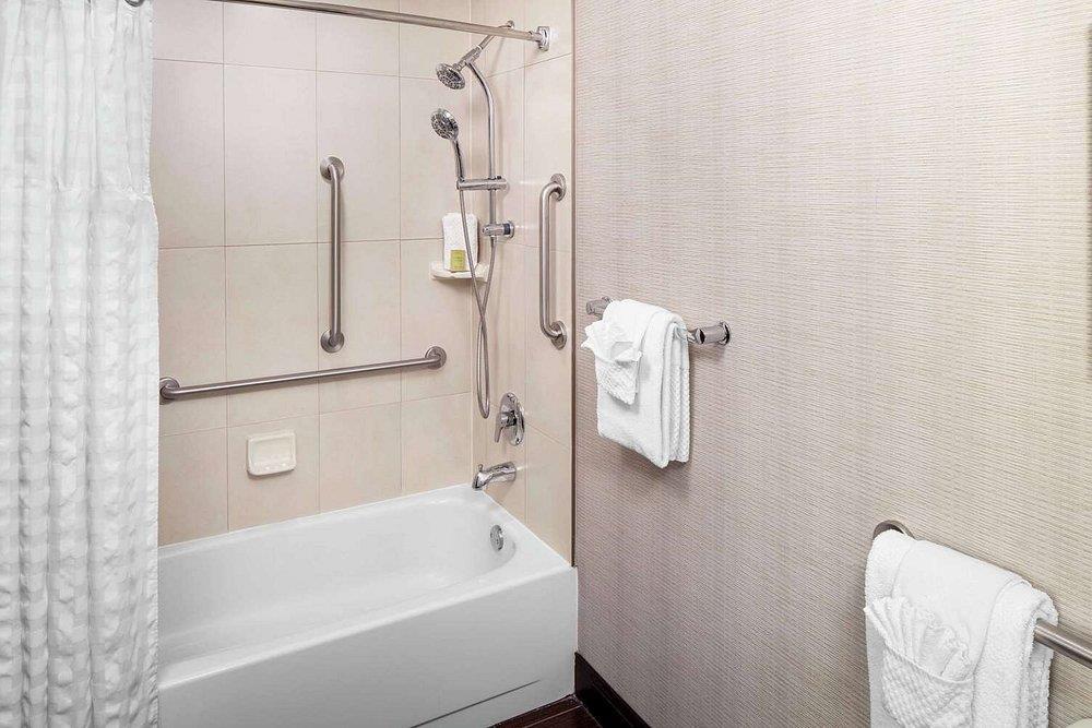 Wyndham Garden Westlake - photo 15