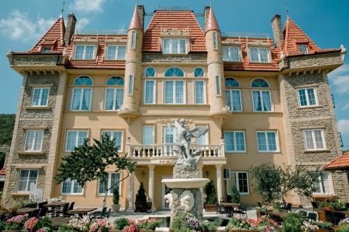 Kryilya Hotel in Abrau-Dyurso, Russia