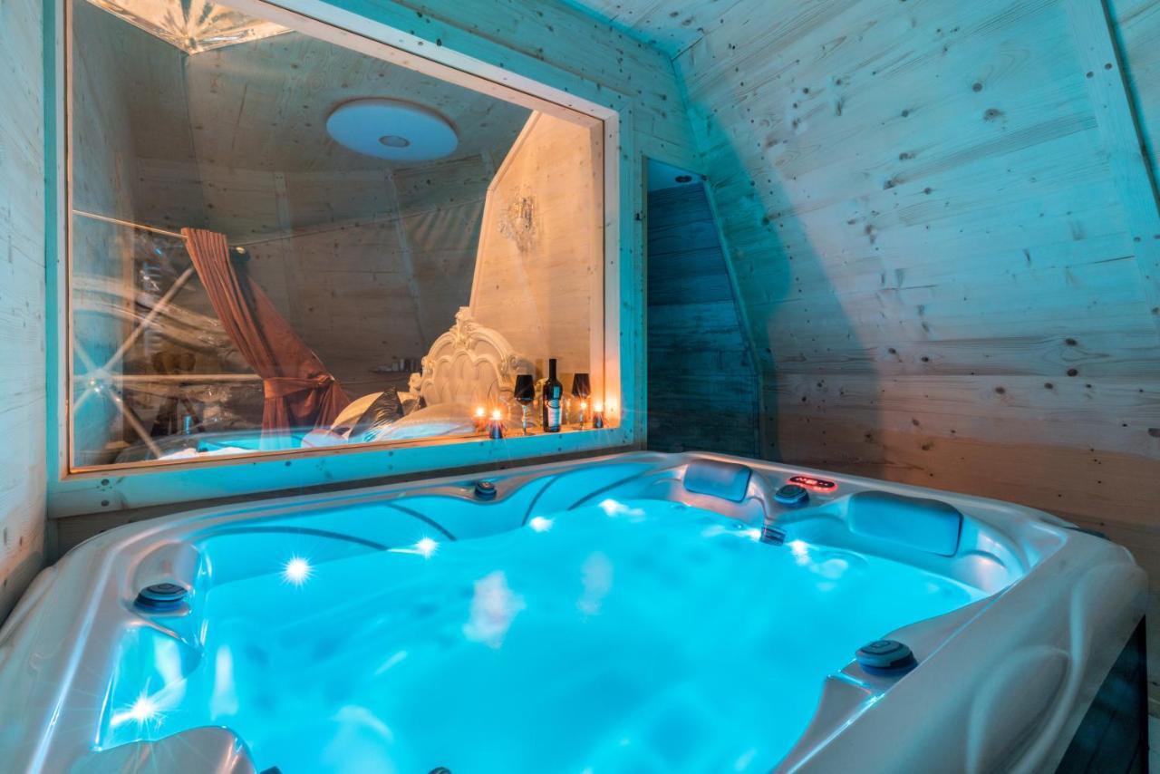 Glamp Royal in Bialy Dunajec, Poland