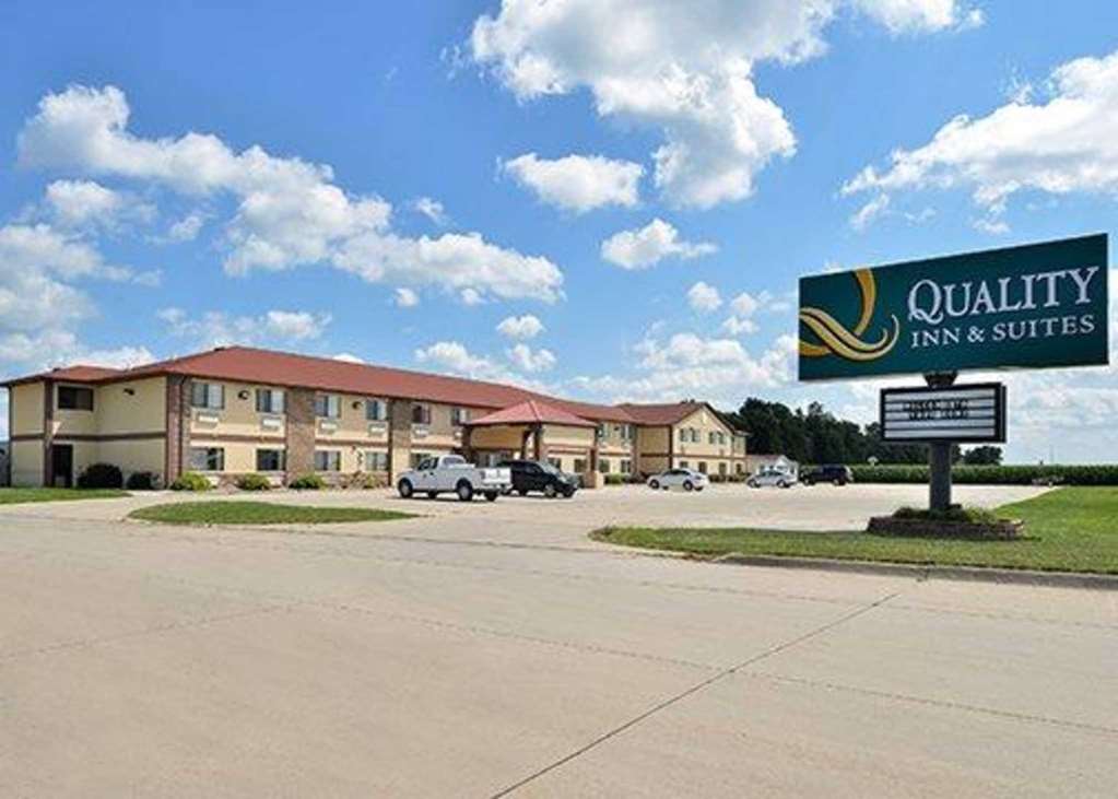 Quality Inn & Suites Grinnell near University - photo 2