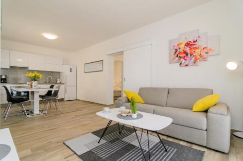 Apartment Petra — 4-Star Luxury Hotel in Zadar, Croatia