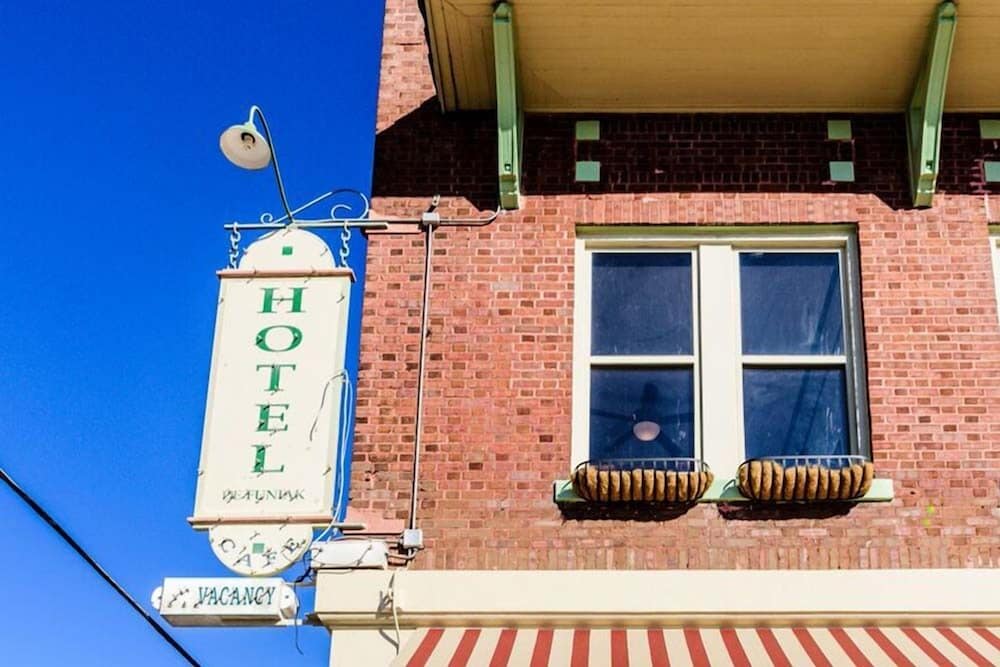 Hotel DeFuniak - featured photo