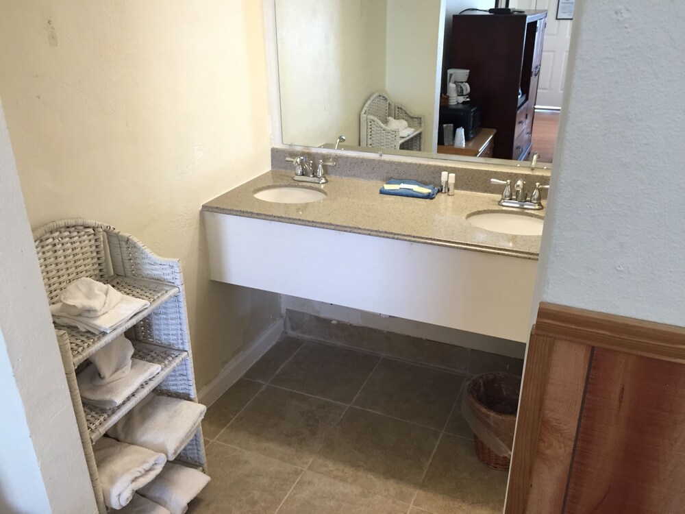 Jasmine Garden Inn - photo 33