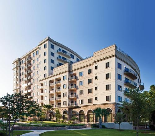 Beautiful Hotel in La Cascada 2BD in San Antonio, United States