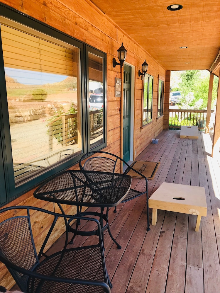Zion Red Rock Cabin — 4-Star Luxury Hotel in Rockville, United States