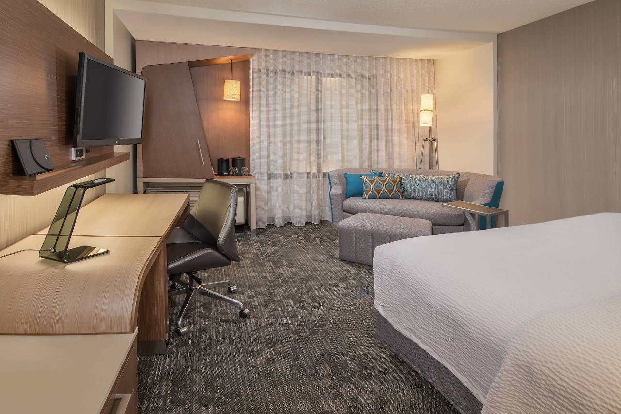 Courtyard by Marriott Jonesboro - photo 17