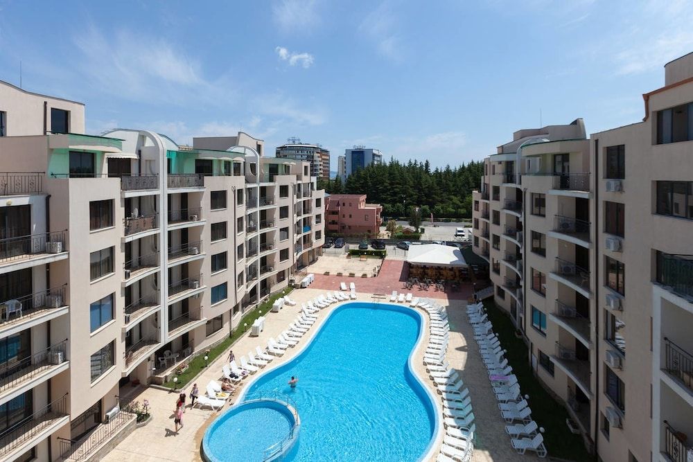 Studio For Family With Kitchenette And Pool View — Nesebar