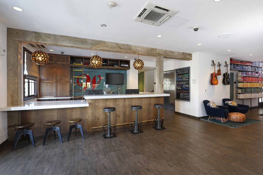 Moxy Santa Barbara - photo 3