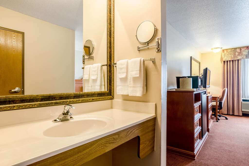 Quality Inn Alliance NE - photo 33