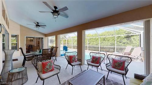 New listing Villa CShells 3beds 2 baths heated pool home with perfect south western exposure — 4-Star Luxury Hotel in Cape Coral, United States