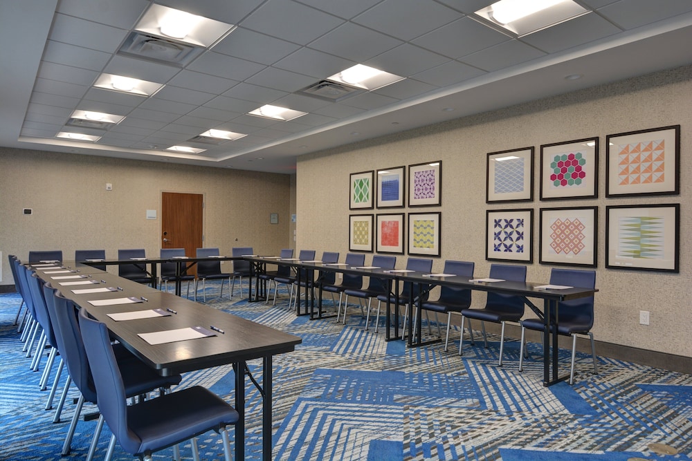 Holiday Inn Express & Suites Greenville Taylors by IHG - photo 42