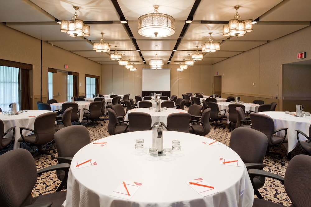 Crowne Plaza Minneapolis West by IHG - photo 67