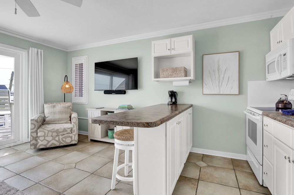 Sandpeddler Inn & Suites - photo 91
