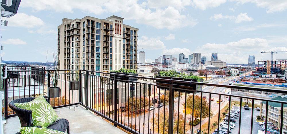 1505 Demonbreun By Sitsquare Suites - featured photo