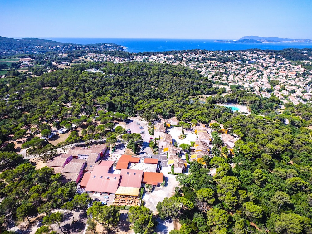 Vacances passion Village La Bayette - carbon neutral hotel in Le Pradet