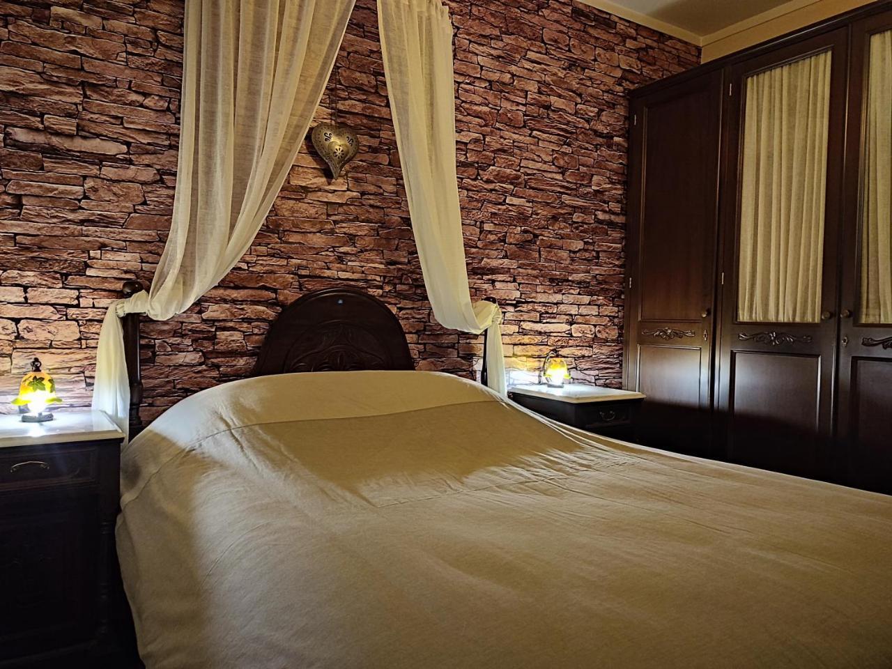 British Wood 'n Stone House — 4-Star Luxury Hotel in Thessaloniki, Greece