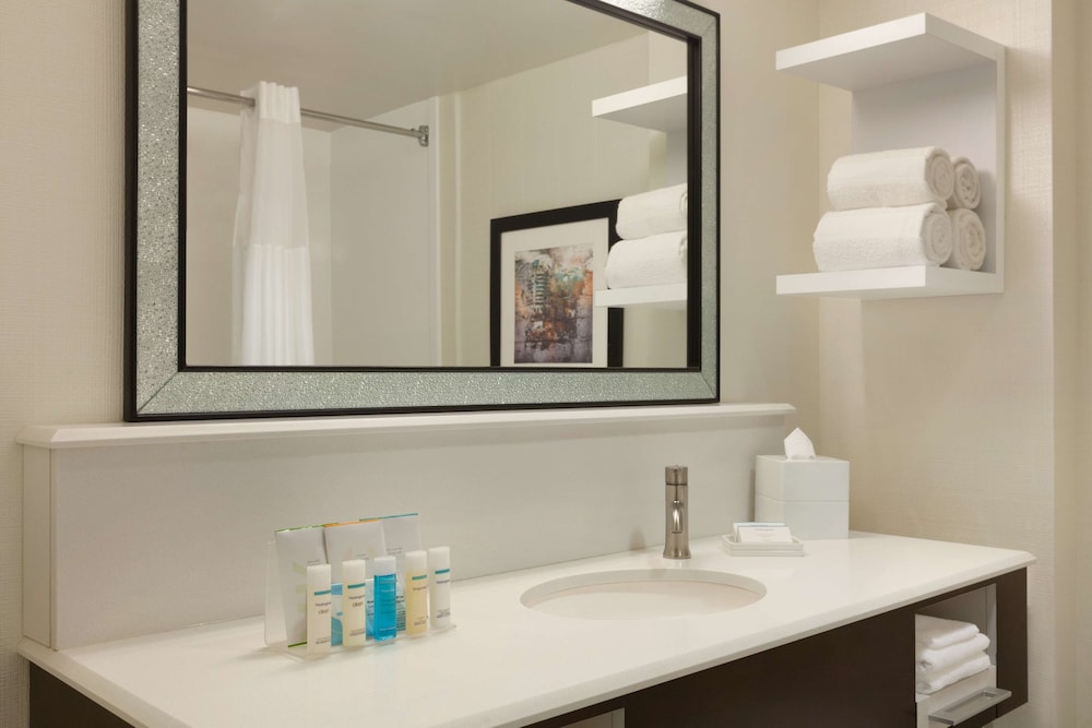 Hampton Inn & Suites Nashville Downtown - photo 55