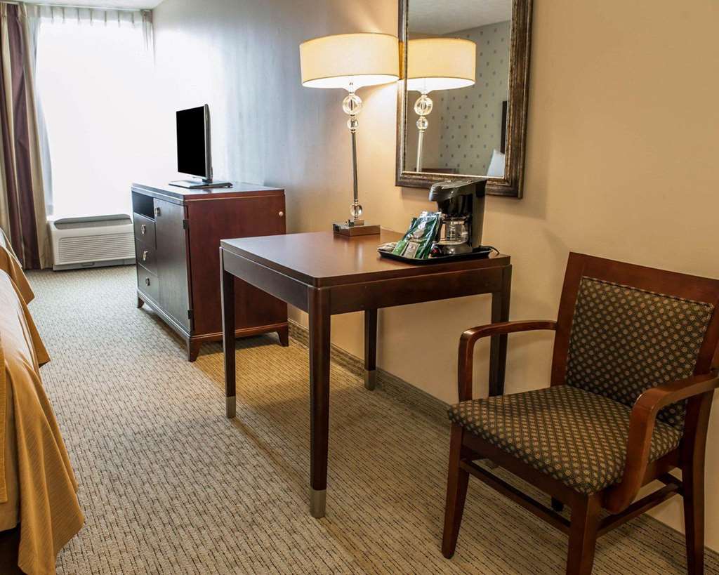 Comfort Inn Bloomington near University - photo 7