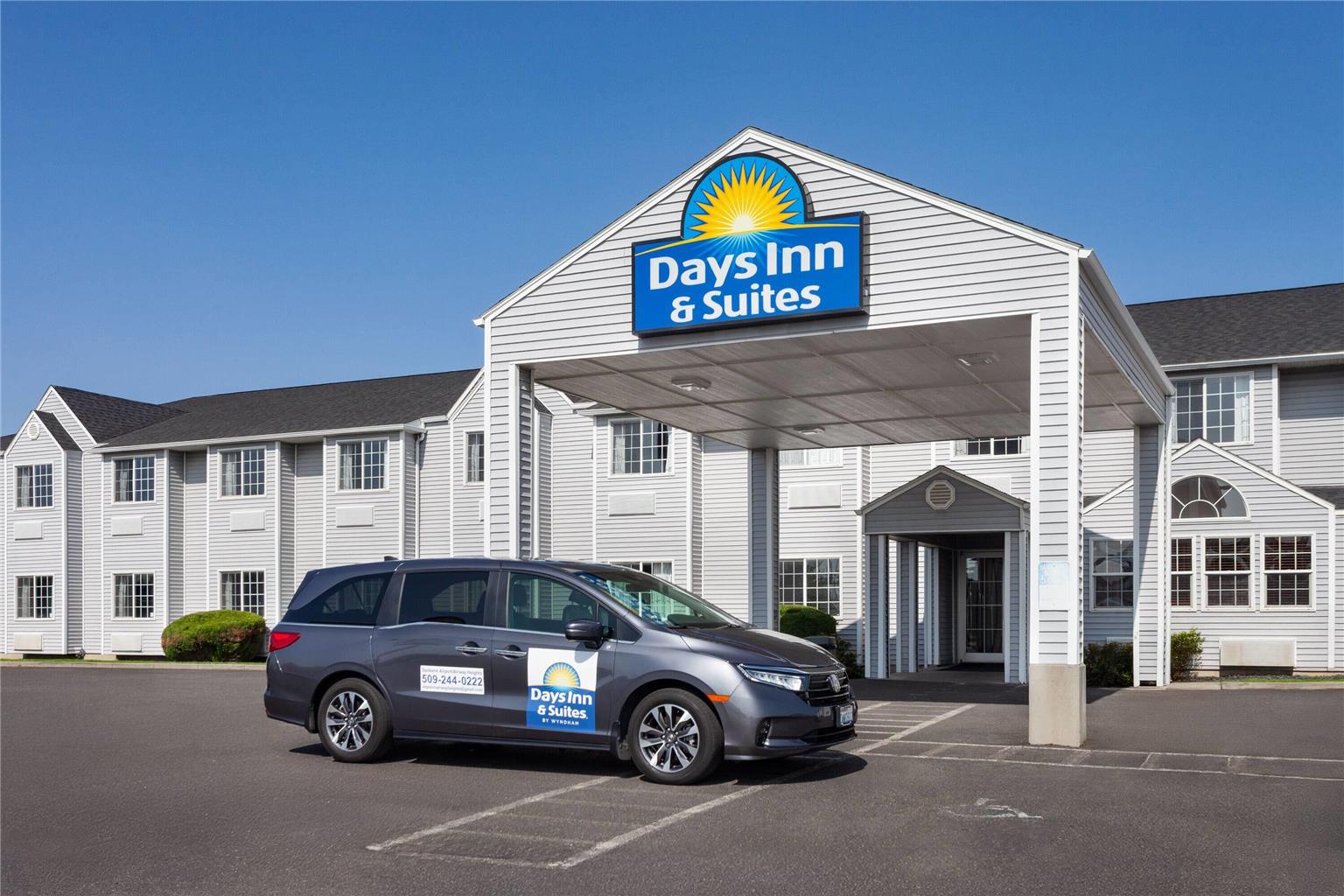 Days Inn & Suites by Wyndham Spokane Airport Airway Heights - photo 30