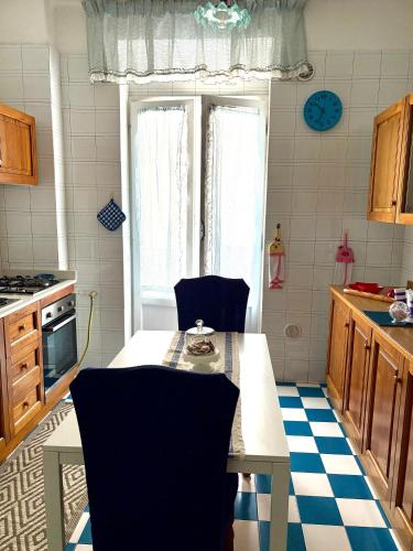 May flower central apartament — 4-Star Luxury Hotel in Bari, Italy