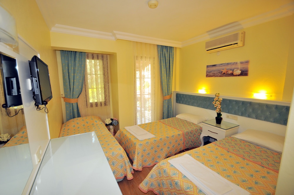 Ilkiz Beach Hotel — Fethiye — photo 4