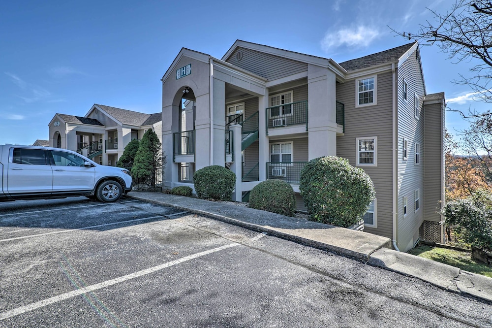 Modern Resort Condo about 3 Mi to Branson Landing - photo 16